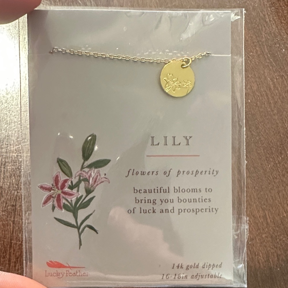 Lucky Feather Lily Gold Necklace